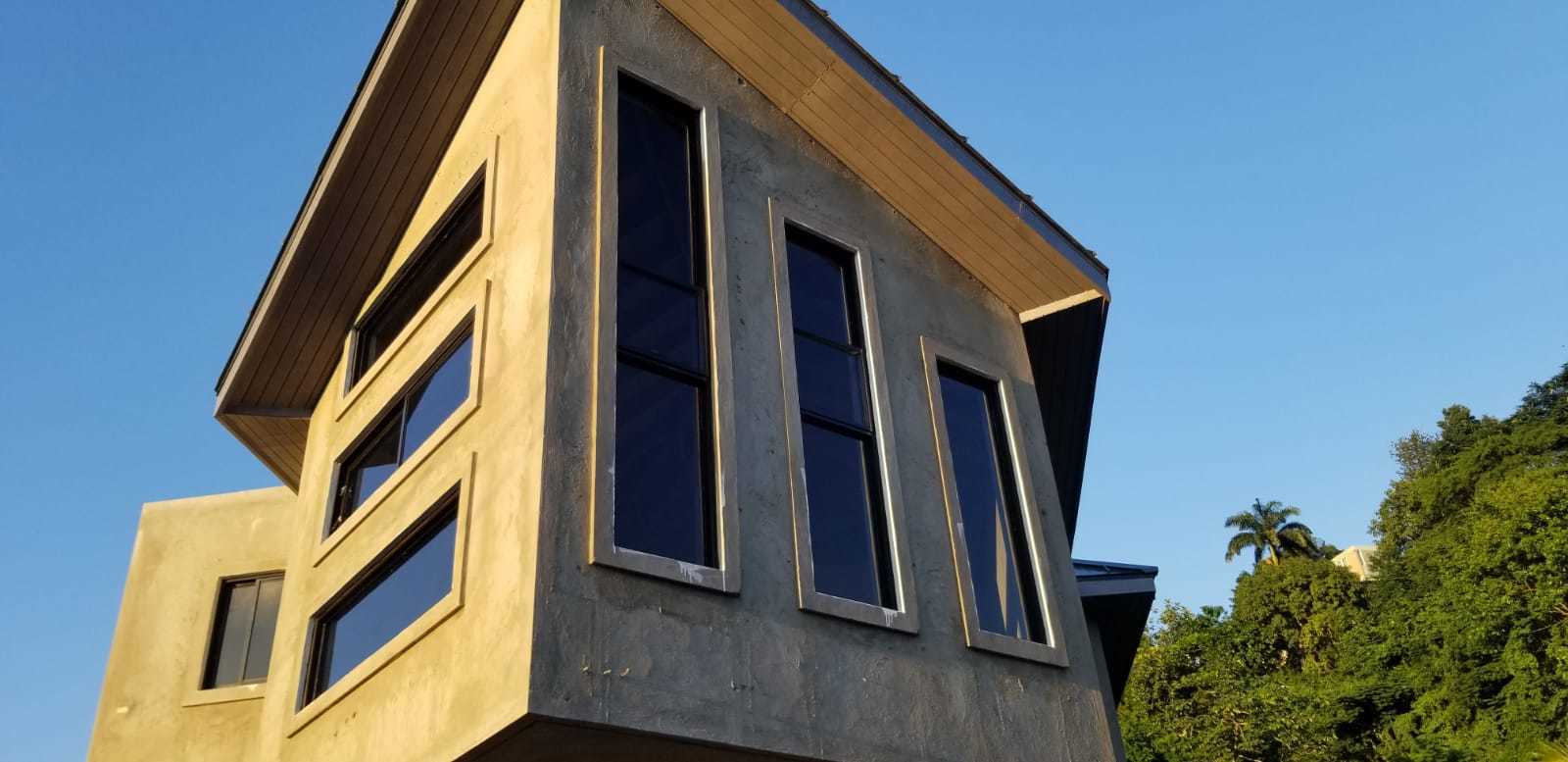 Store Modern Windows & Roof Manufacturing Company